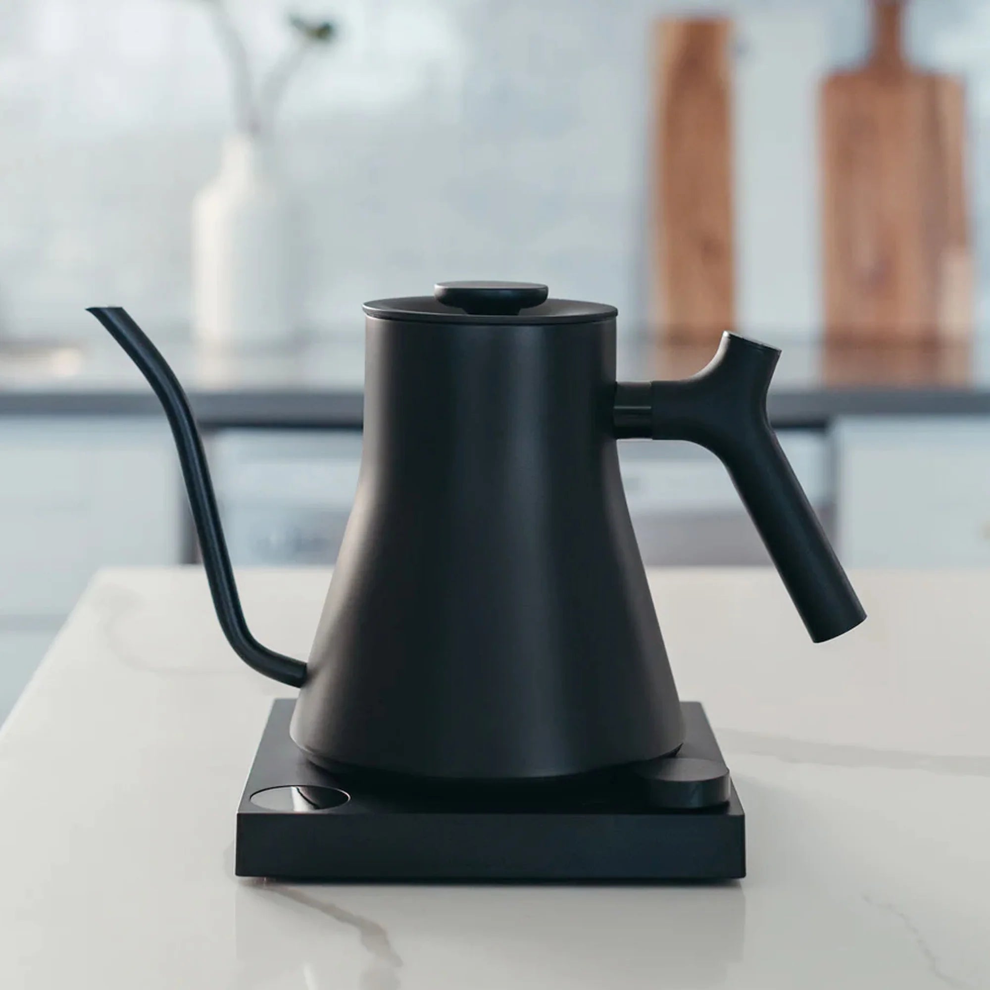 Kettle Stagg EKG Pro Black 0.9L - Fellow - Bellas Coffee Lab